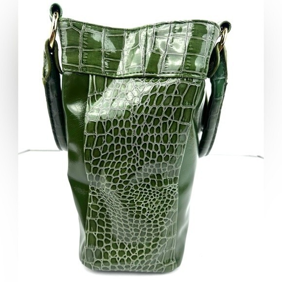 IMAN Green Embossed Crocodile Print with Gold Hardware Shoulder Bag NWOT - Picture 3 of 11
